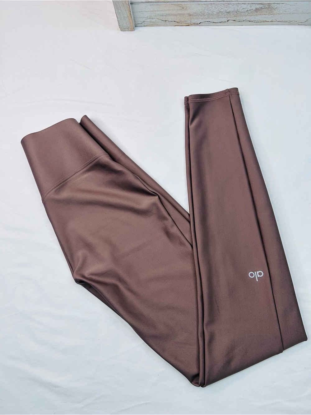 ALO Yoga Airlift High-Waist Leggings Mushroom Color - Picture 1 of 2